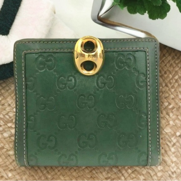 Gucci Vintage Guccissima GG Embossed Leather Bifold Wallet – Green - Picture 9 of 15